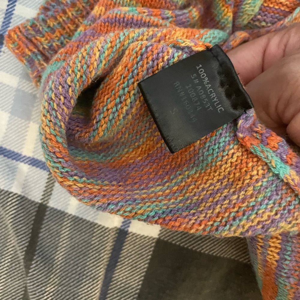 Cropped Top - Picture 3 of 3